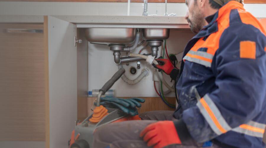 Professional slab leak plumber services in Holland, TX
